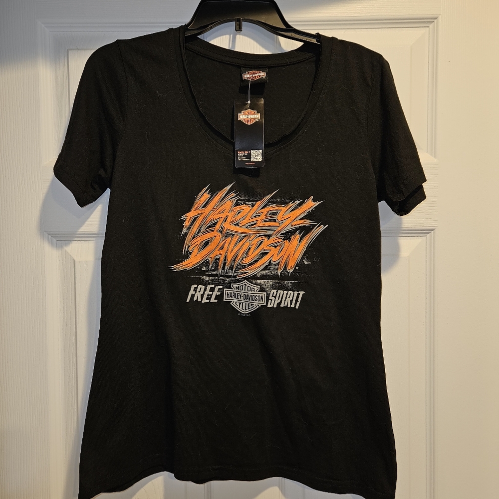 NWT Harley Davidson Short Sleeve V-Neck T-Shirt - Womens Md